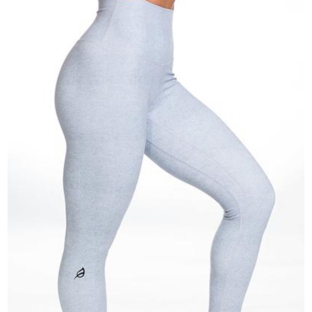 Ptula Alainah II Allure Legging: 25